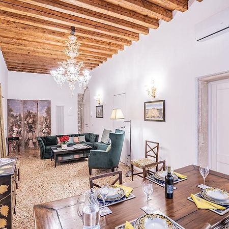 Ca' San Beneto Completely Refurbished In A Fabulously Central Area Venedik Dış mekan fotoğraf