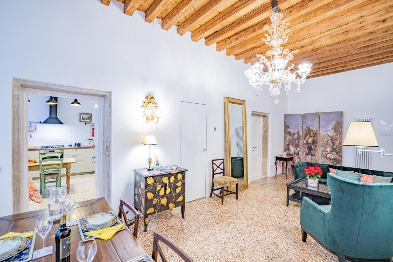 Ca' San Beneto Completely Refurbished In A Fabulously Central Area Venedik Dış mekan fotoğraf