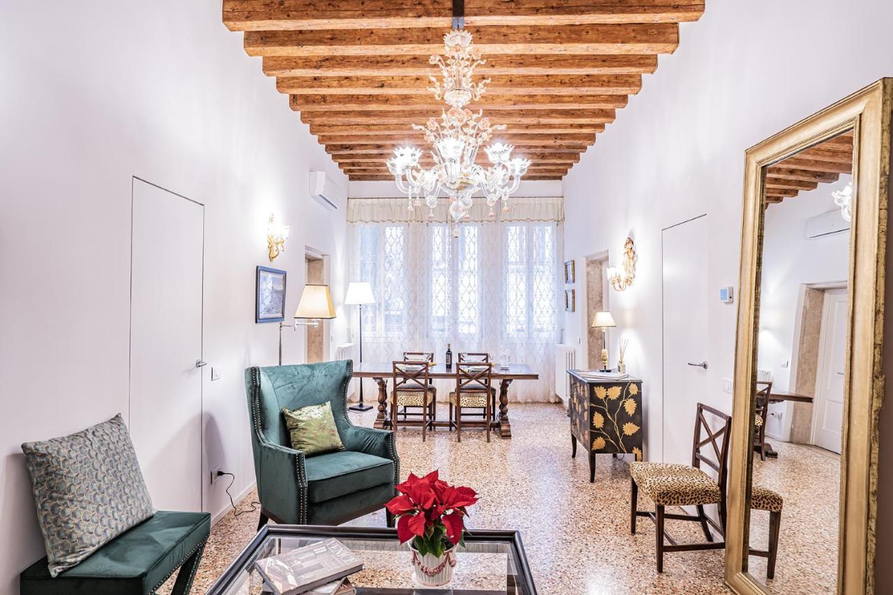 Ca' San Beneto Completely Refurbished In A Fabulously Central Area Venedik Dış mekan fotoğraf